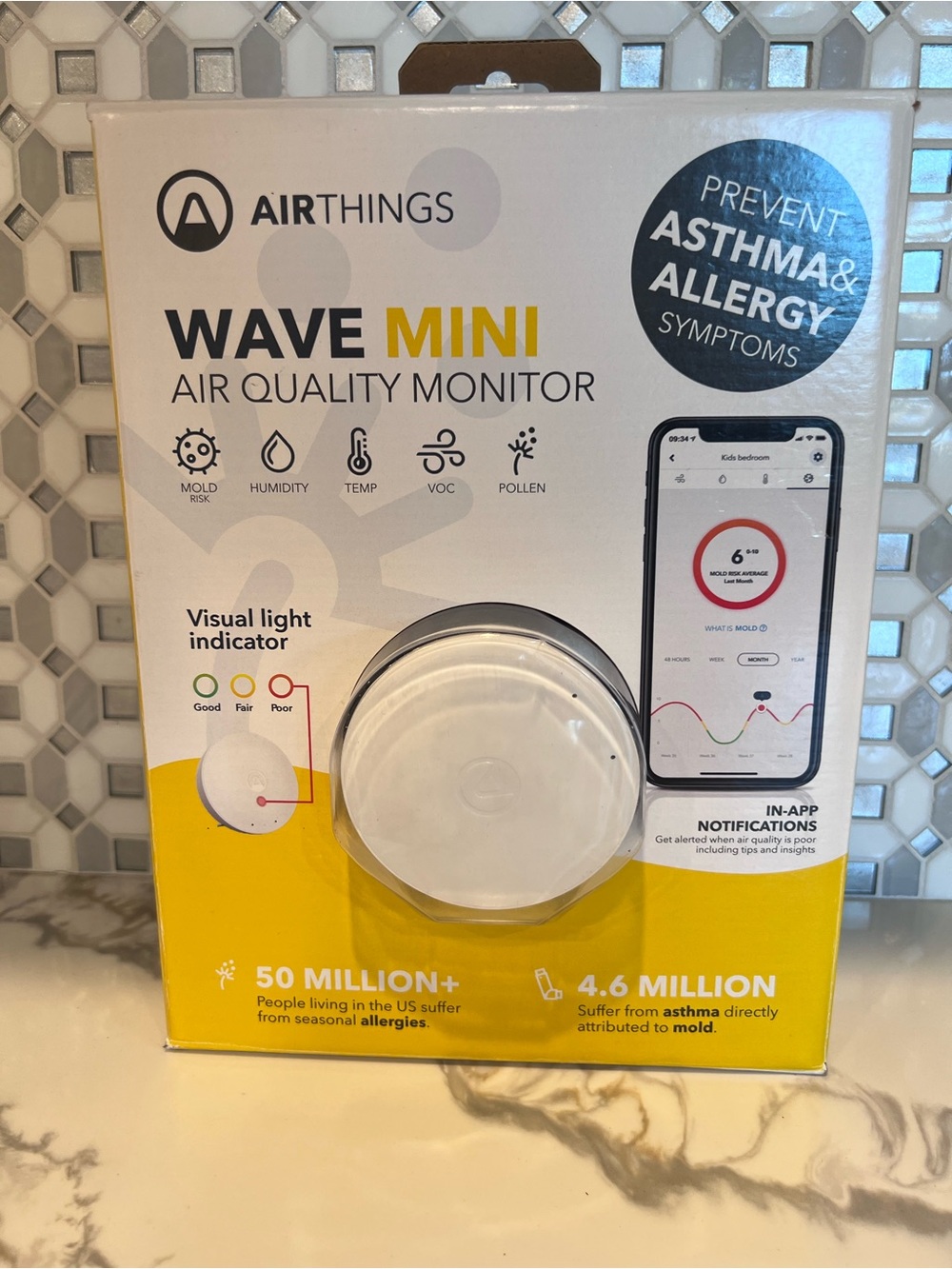 Airthings 2928 Wave Mini Smart Air Quality Monitor with Mold-Risk Indication